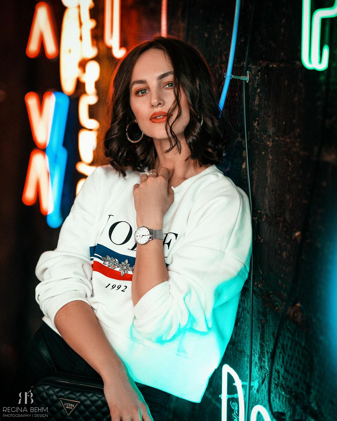 KLASSISCHE EN-MAILLE-UHR