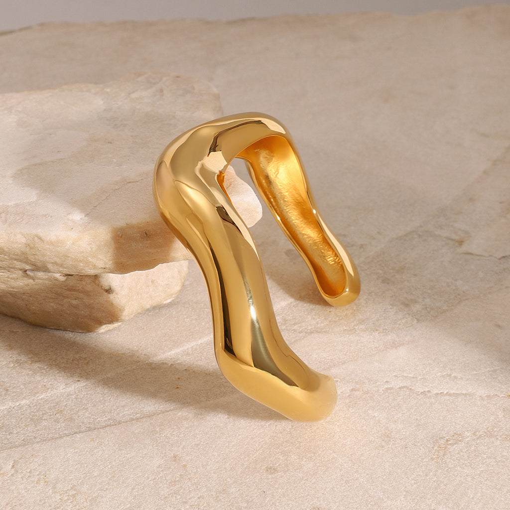 OVAL BOLD CUFF BRACELET GOLD-PLATED