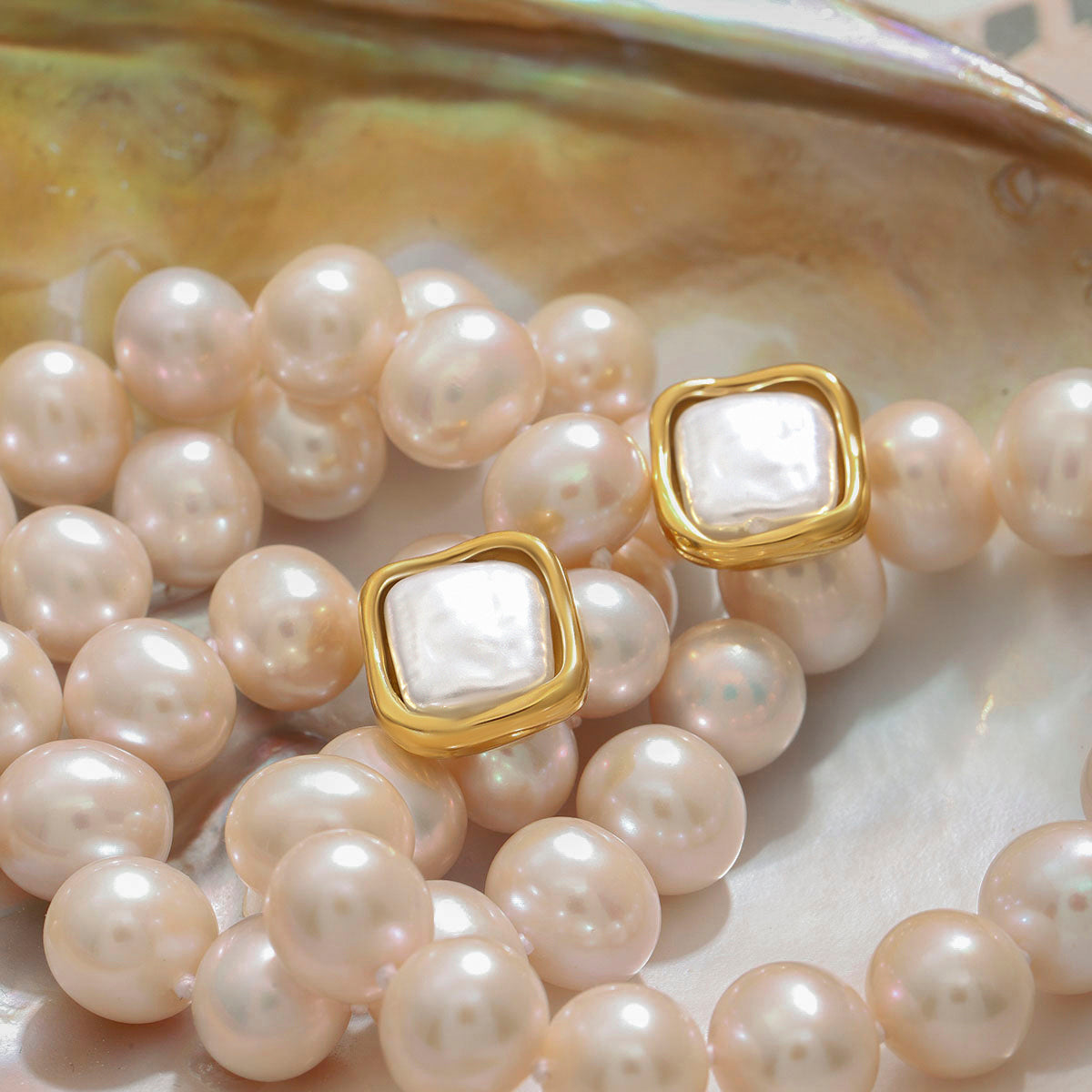 PEARL SHELL EARRINGS | GOLD PLATED