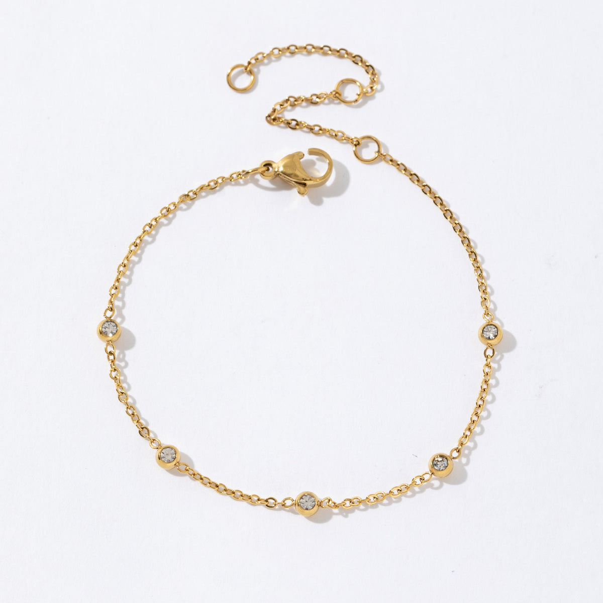 MINIMALISTISCHES ZIRKON-CHARM-ARMBAND | 18K VERGOLDET