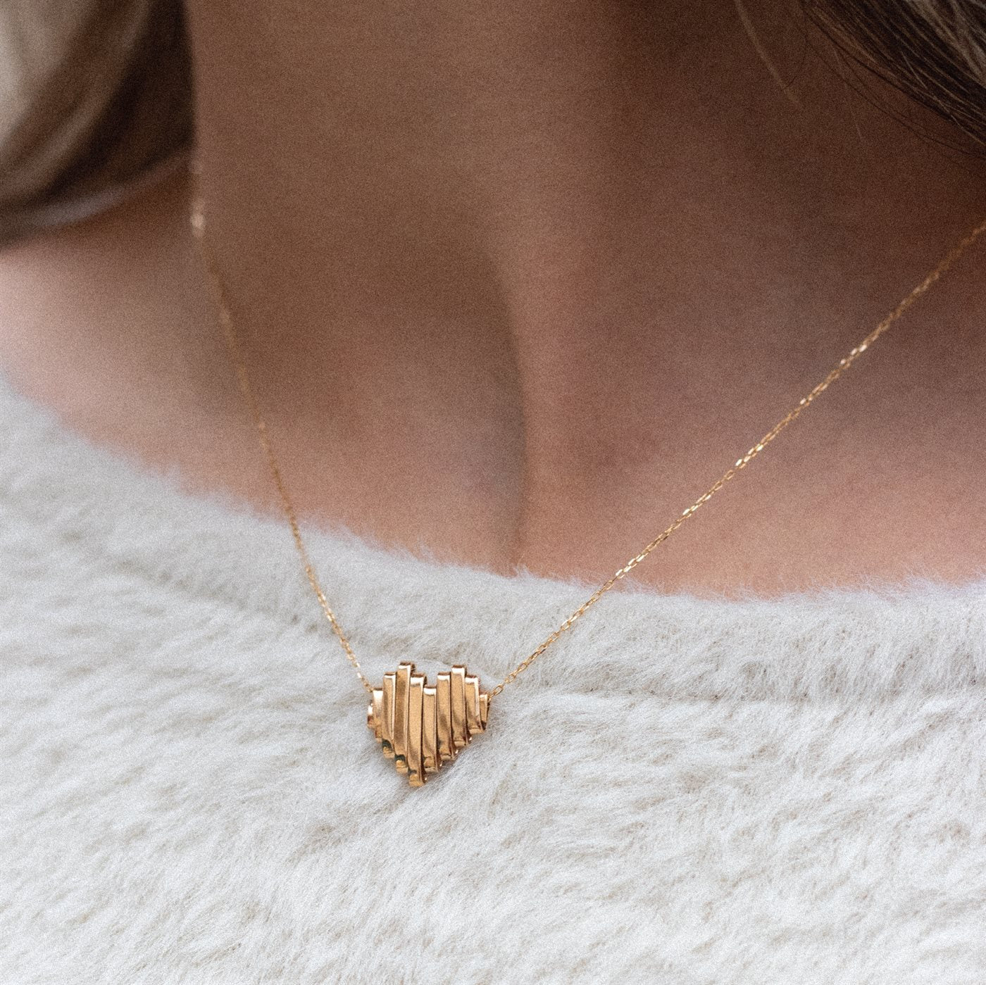 LOVE NECKLACE | FREQUENCE | 18 KARAT GOLD